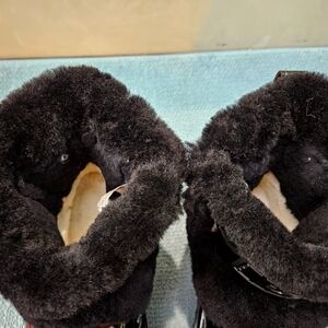 Ugg Classic Chillapeak Shine, size 6